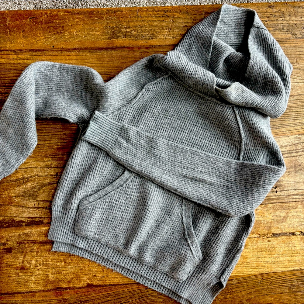 Free People pullover sweater size small